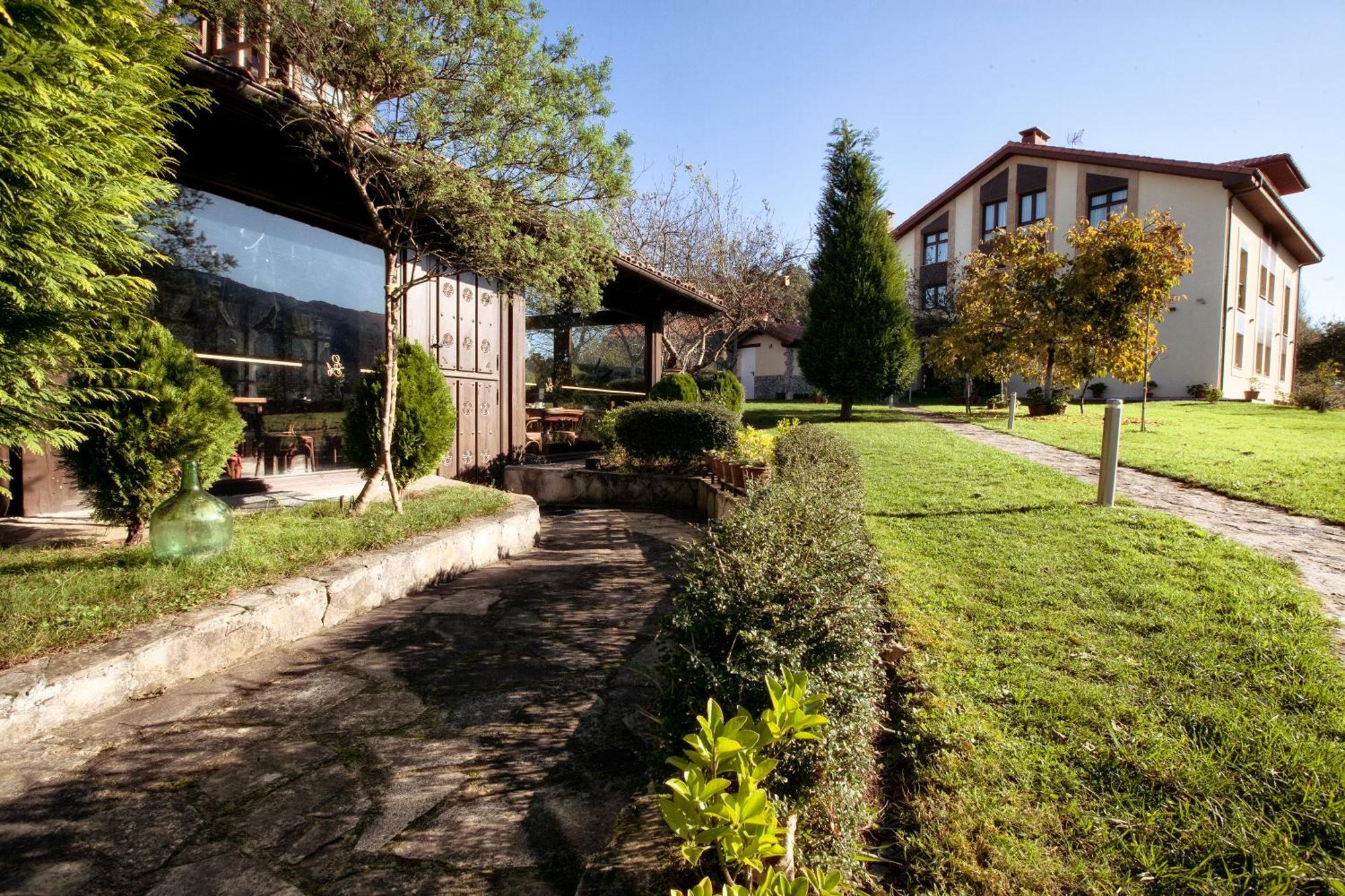 Apartamentos Rurales L'Arquera Llanes Buitenkant foto