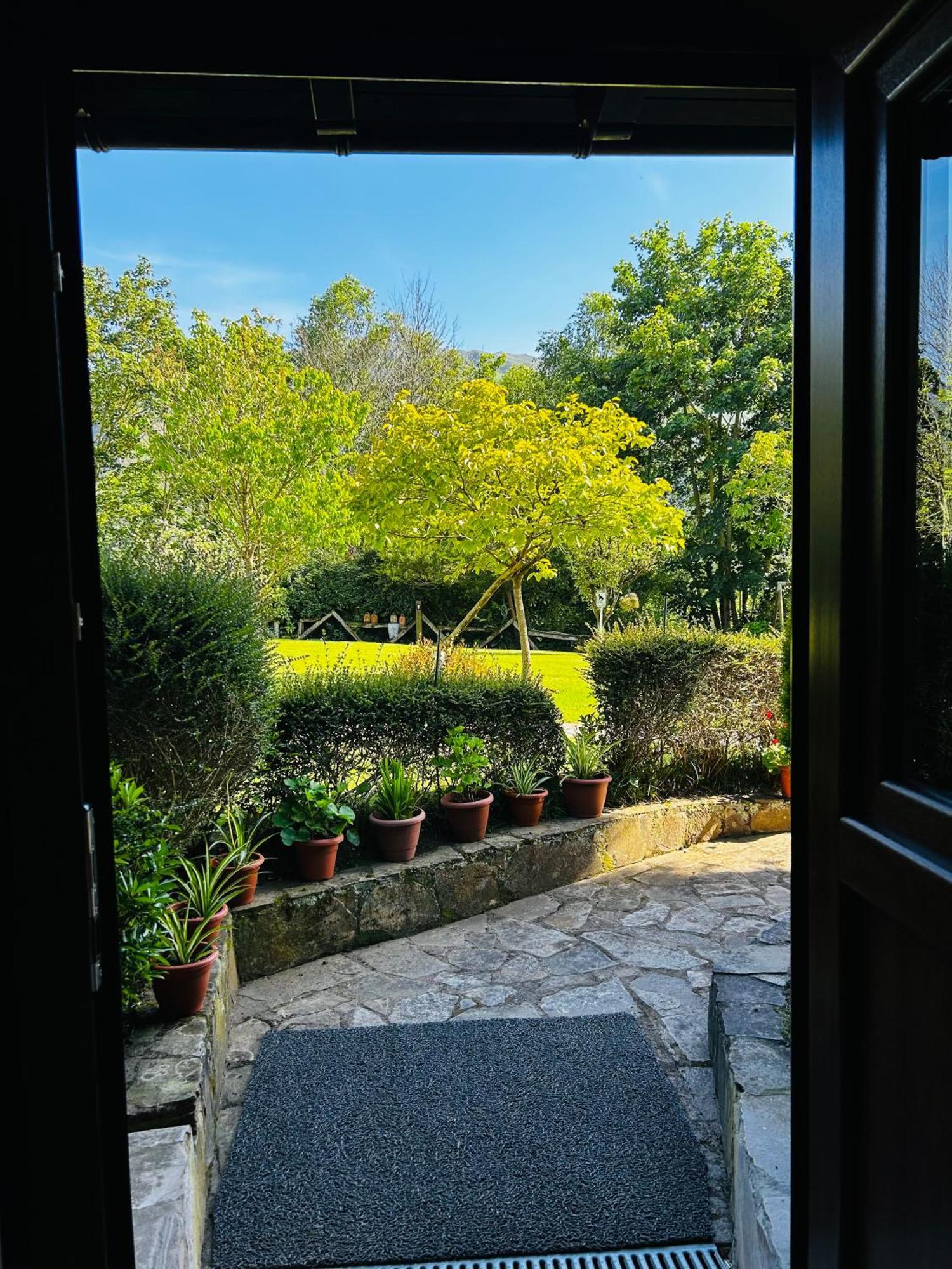 Apartamentos Rurales L'Arquera Llanes Buitenkant foto