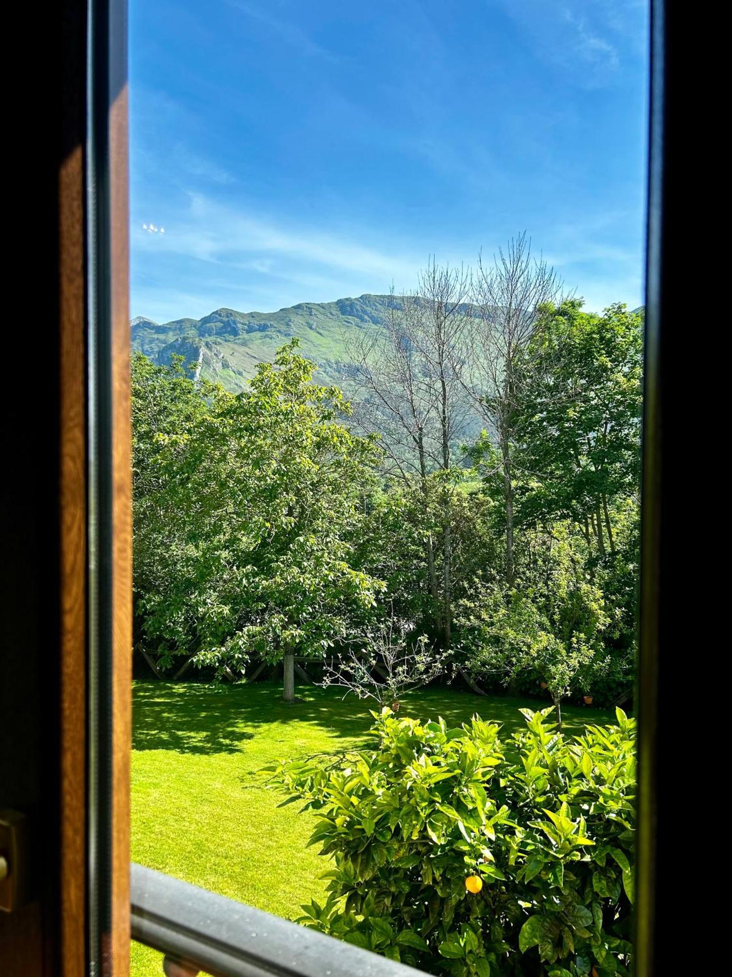 Apartamentos Rurales L'Arquera Llanes Buitenkant foto