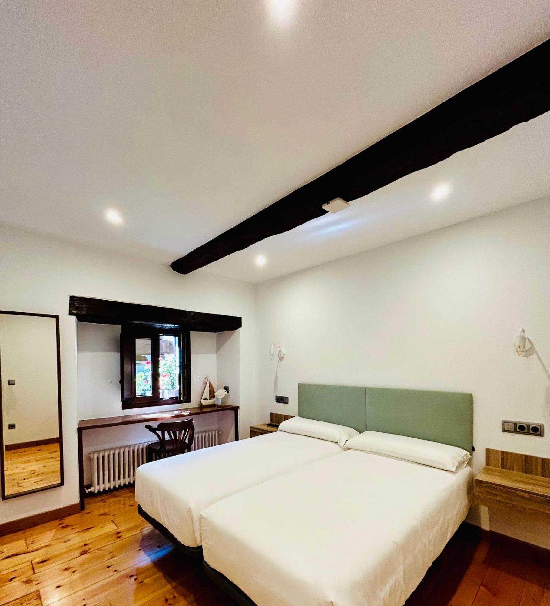 Apartamentos Rurales L'Arquera Llanes Buitenkant foto