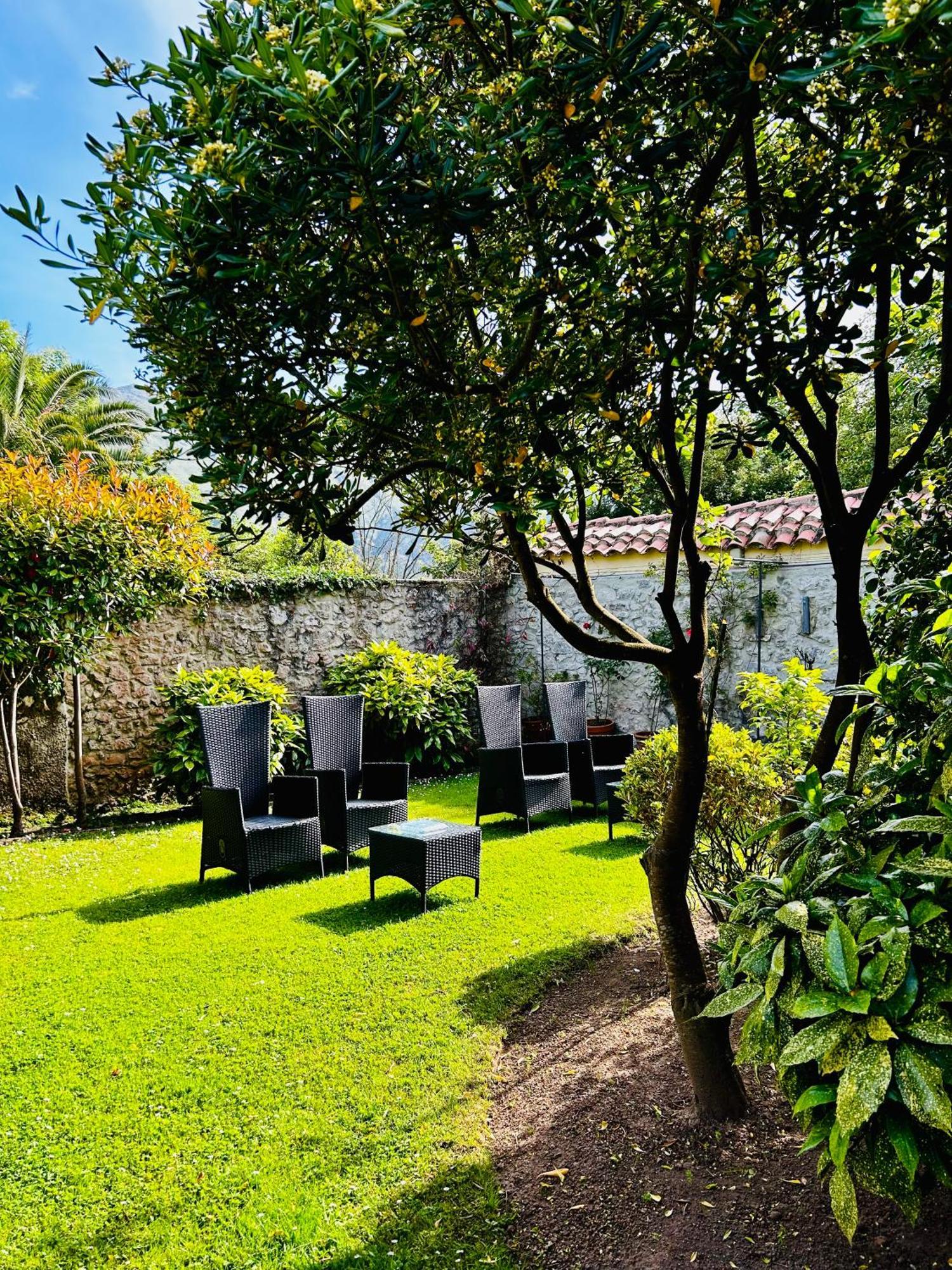 Apartamentos Rurales L'Arquera Llanes Buitenkant foto